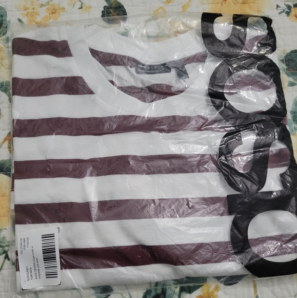 ASOS Design Men Burgundy Stripe T Shirt - Picture 5 of 5